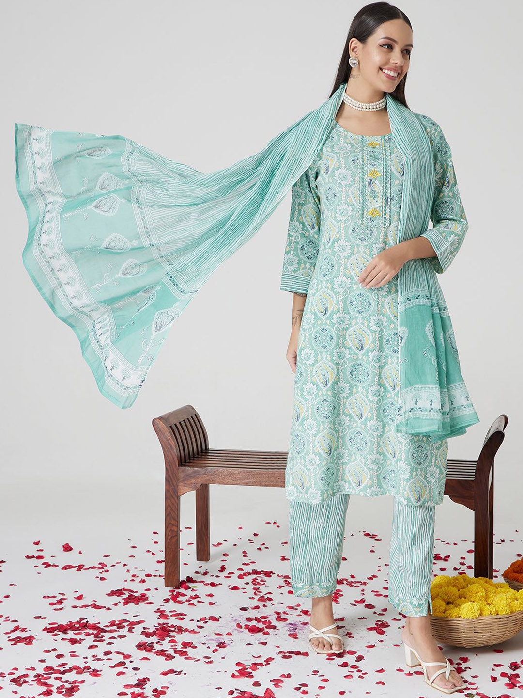 

VESH Women Floral Printed Regular Pure Cotton Kurta with Trousers & With Dupatta, Green