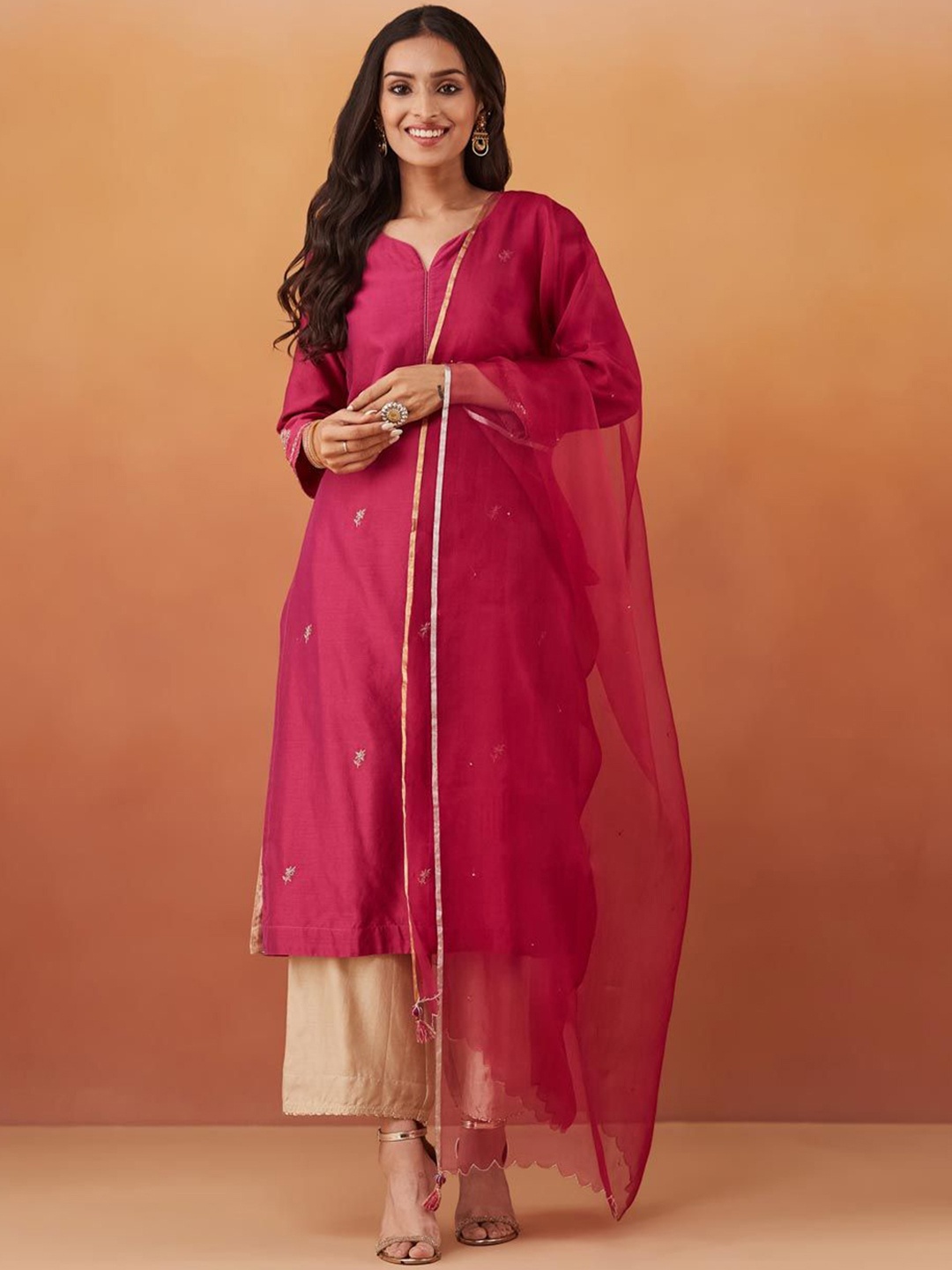 

Fabindia Floral Embroidered V-Neck Cotton Silk Straight Kurta with Dupatta, Magenta