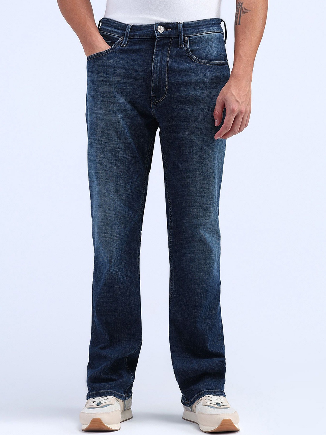

Flying Machine Men Classic Heavy Fade Stretchable Jeans, Blue