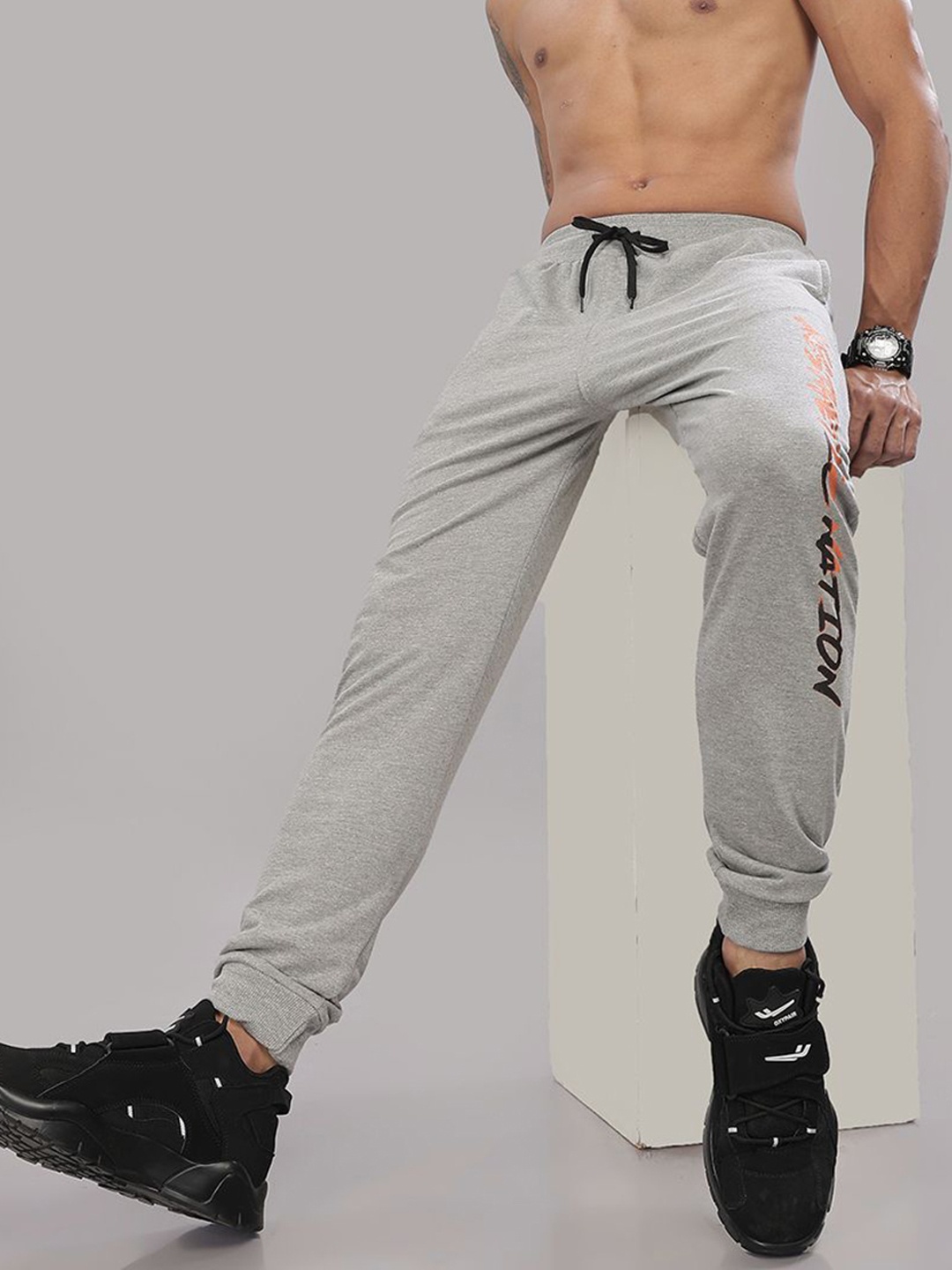 

AESTHETIC NATION Men Printed Relaxed Fit Joggers, Grey