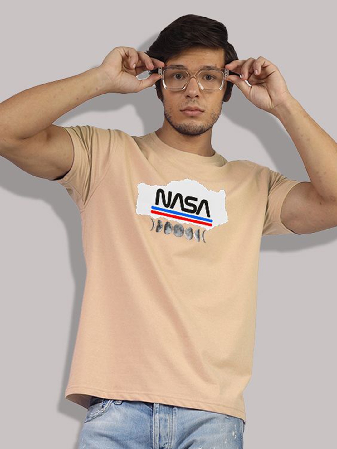 

Greylongg Men Typography Printed Applique T-shirt, Beige