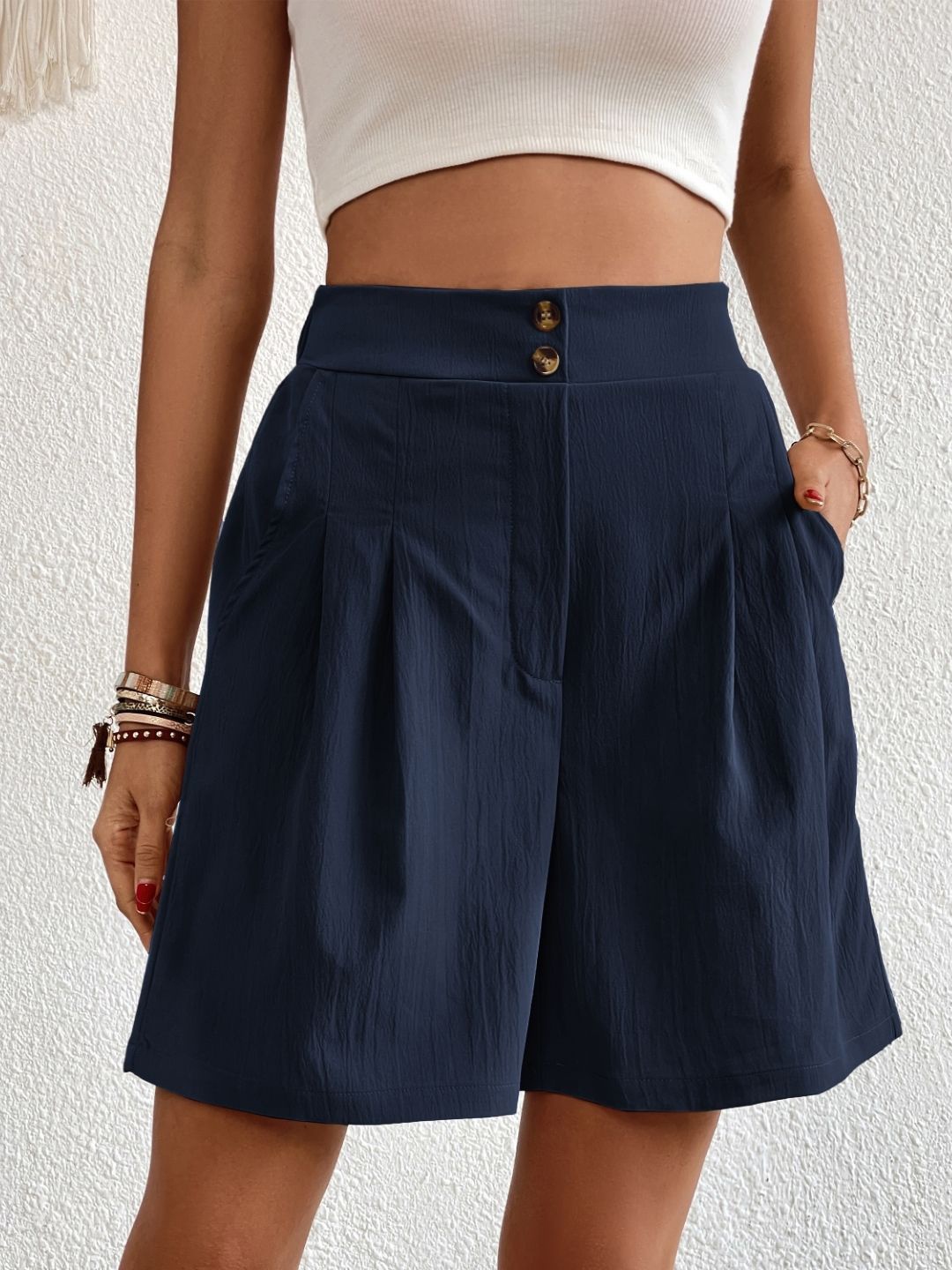 

KPOP Women Slim Fit High-Rise Shorts, Navy blue