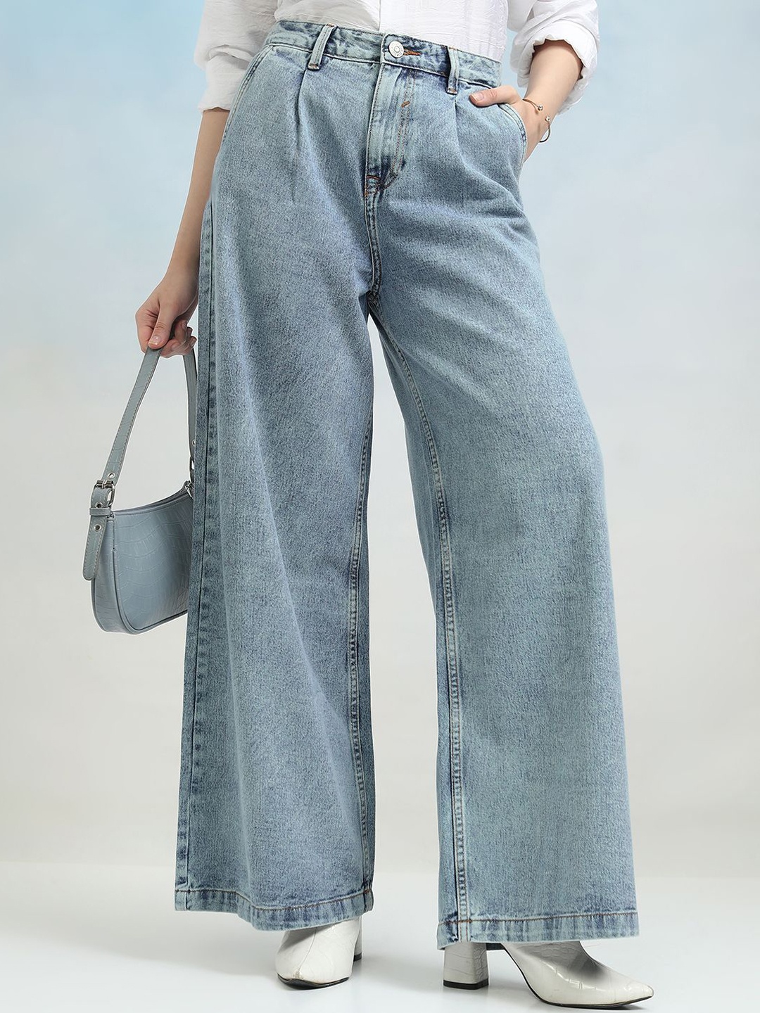 

Street By Tokyo Talkies Women Flared Light Fade Jeans, Blue