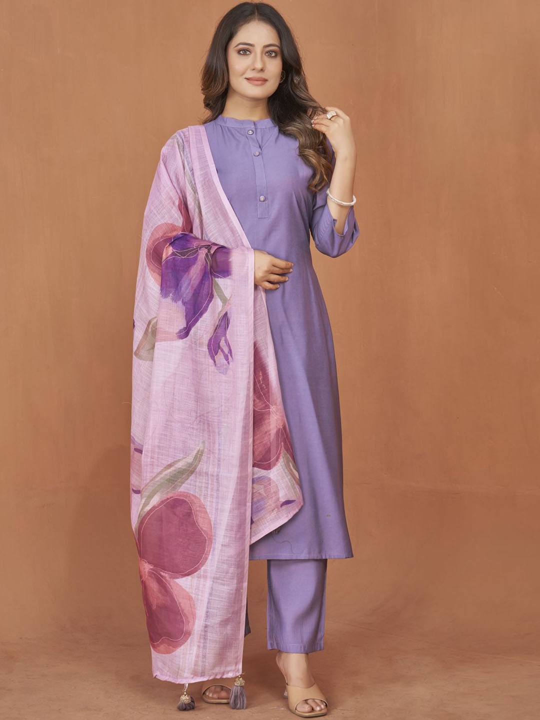 

MINGORA Women Regular Kurti with Trousers & With Dupatta, Lavender