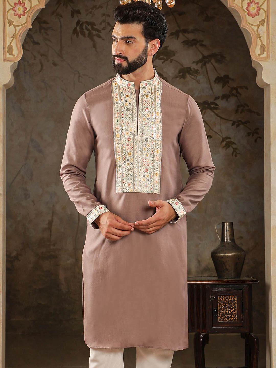 

HOUSE OF DEYANN Men Embellished Kurta, Purple