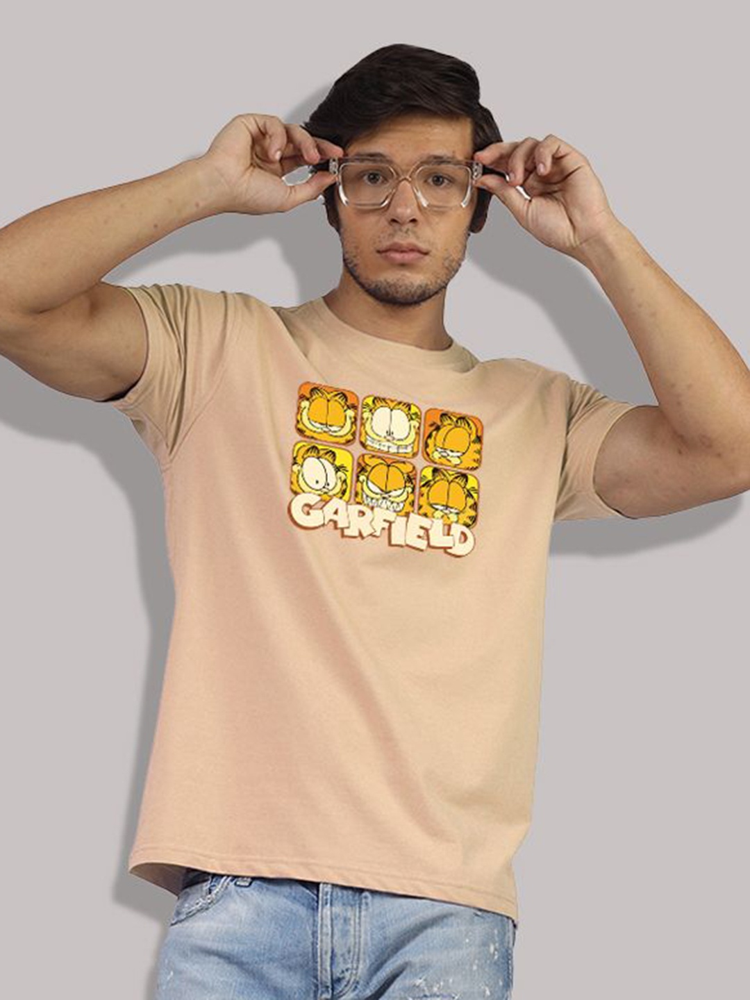 

Greylongg Men Typography Printed Pockets T-shirt, Beige
