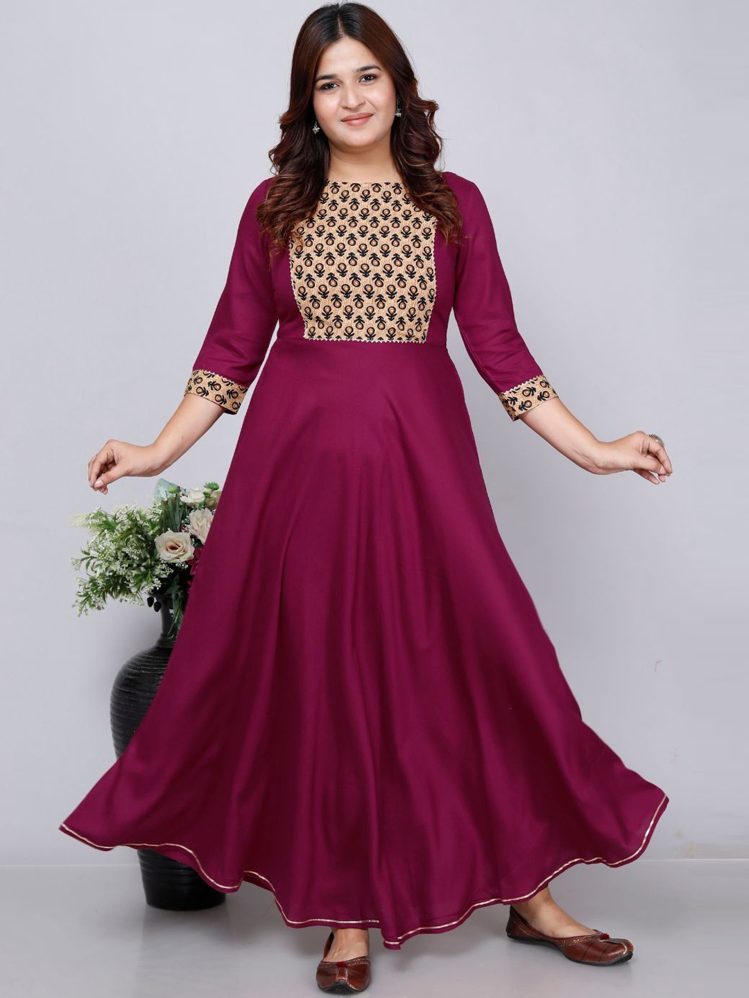 

GORDHAN Ethnic Motifs Embellished Gotta Patti Indie Prints Anarkali Kurta, Maroon