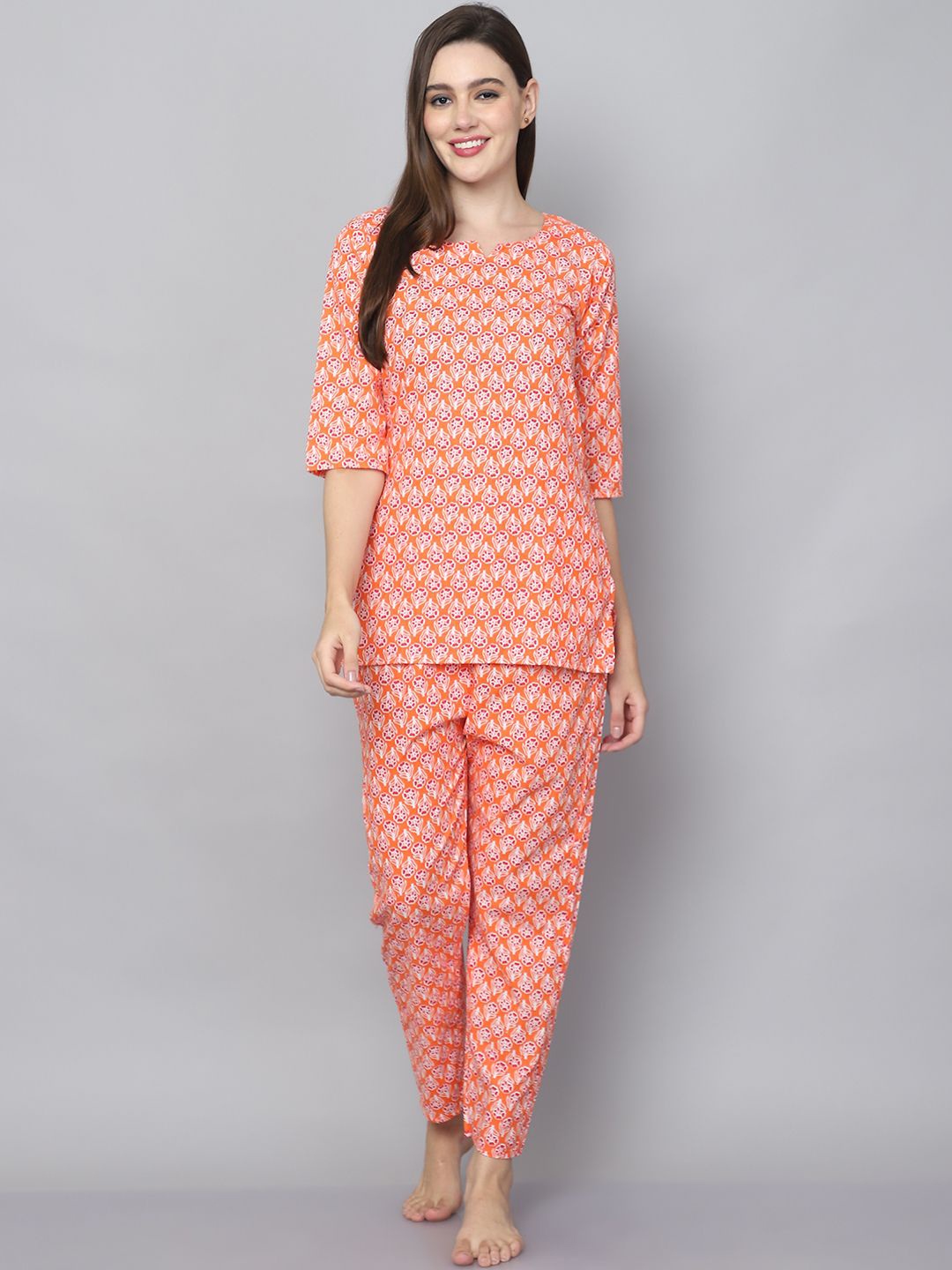

SOUNDARYA Women Printed Pure Cotton Night suit, Orange