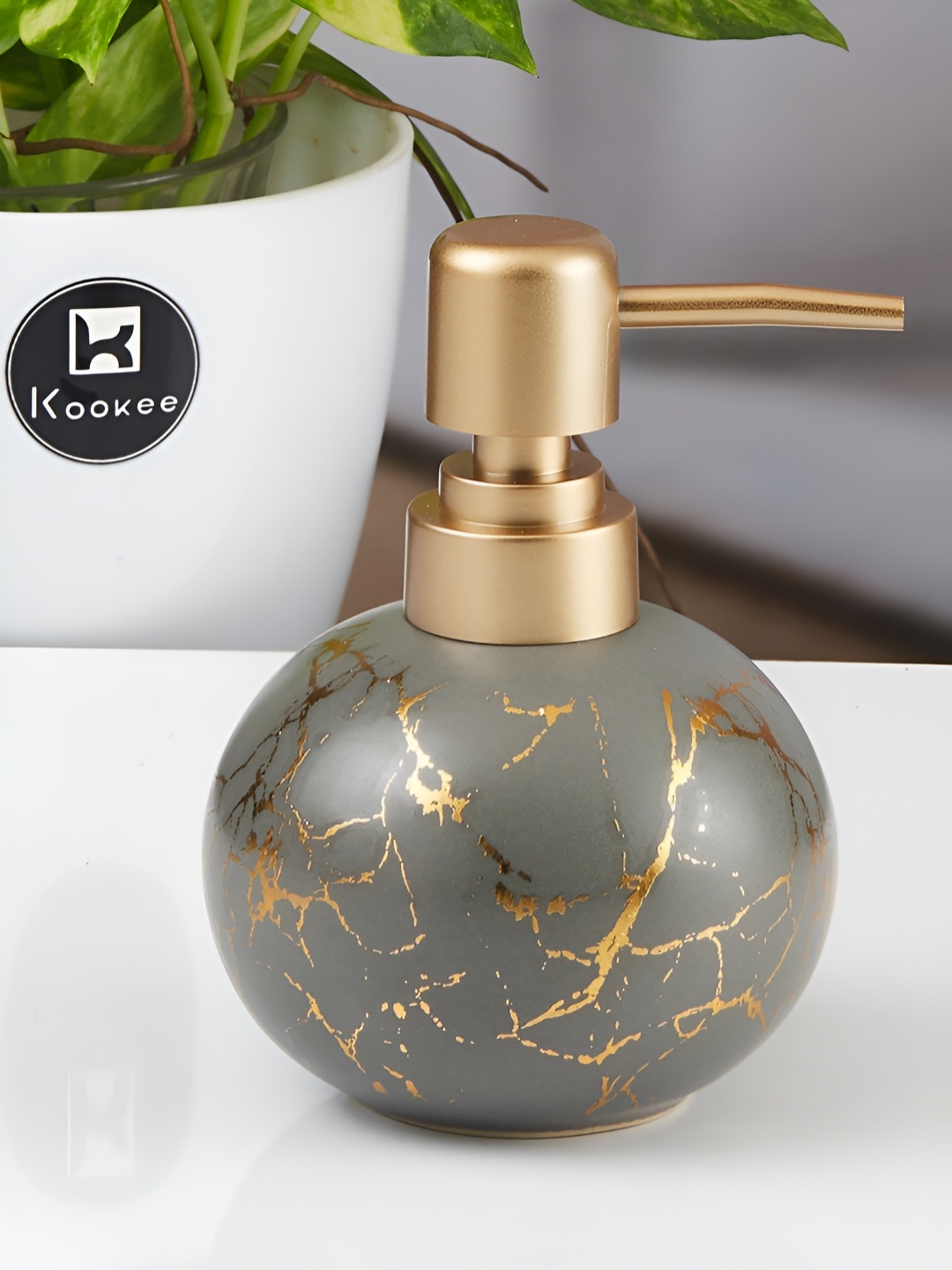 

Kookee Grey Abstract Ceramic Soap Dispenser