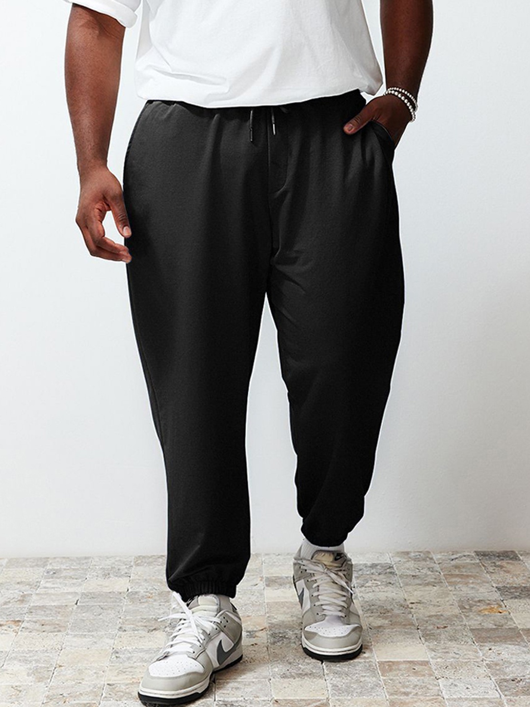 

Trendyol Men Plus Size Pure Cotton Mid Rise Joggers, Black