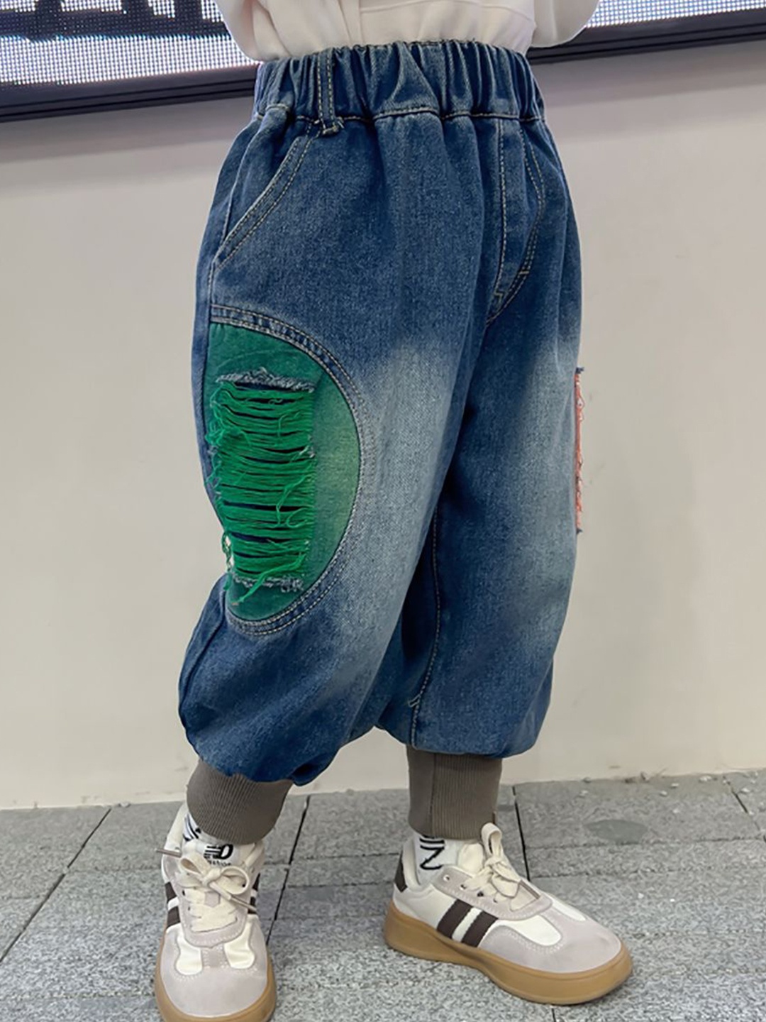 

StyleCast x Revolte Boys Jogger Light Fade Stretchable Jeans, Blue