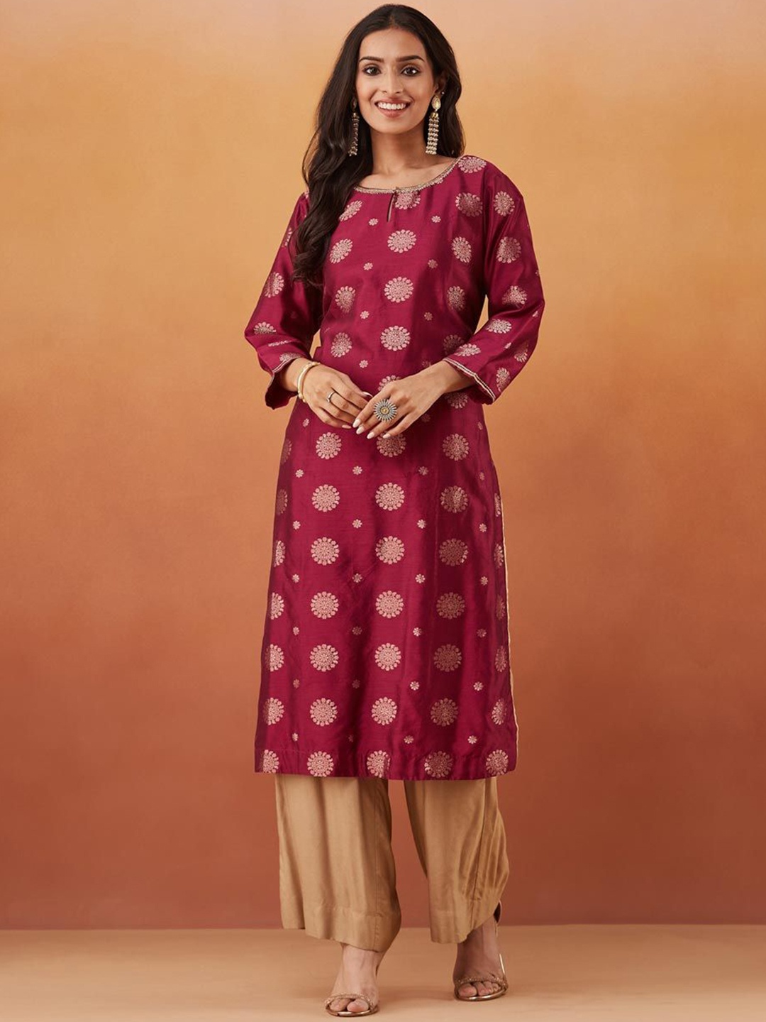 

Fabindia Ethnic Motifs Woven Design Straight Kurta, Maroon