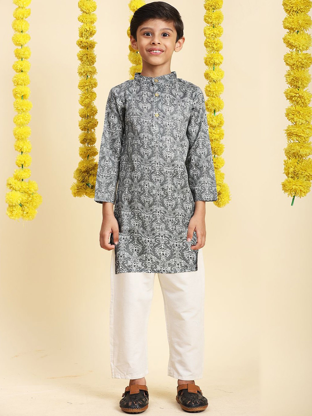 

Cutiekins Boys Ethnic Motifs Printed Straight Kurta With Pyjamas, Grey