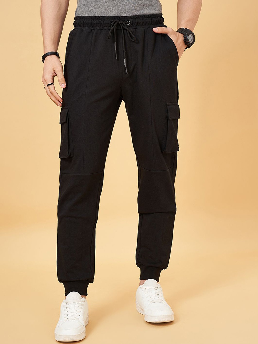 

Street 808 by Pantaloons Men Solid Cotton Mid Rise Regular Fit Track Pants, Black