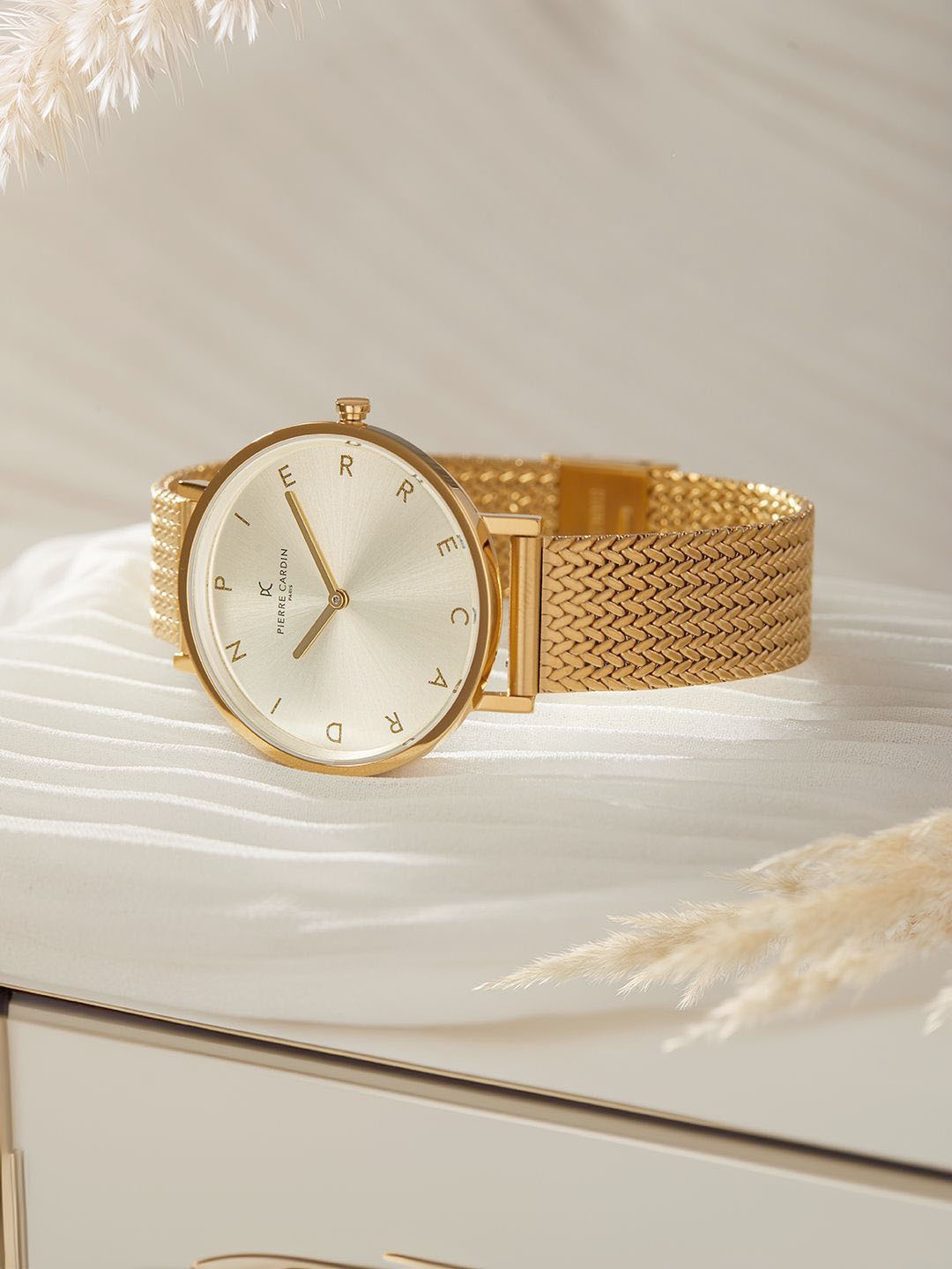 

pierre cardin Women Dial & Stainless Steel Straps Analogue Watch CBV.1145, Gold