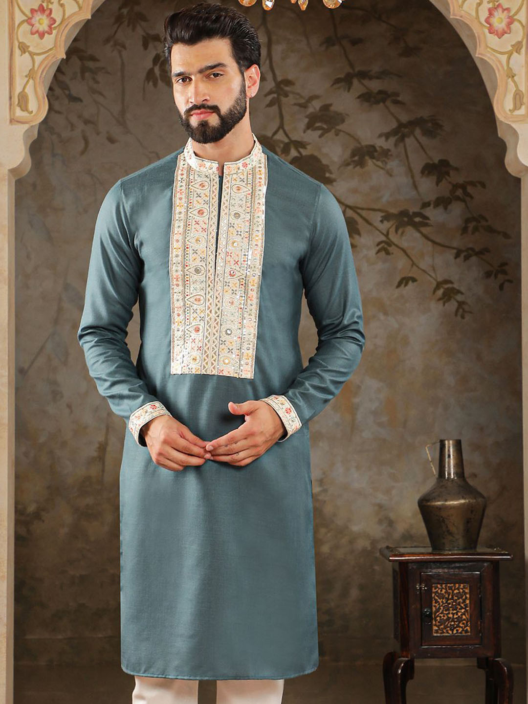 

HOUSE OF DEYANN Men Embellished Kurta, Blue