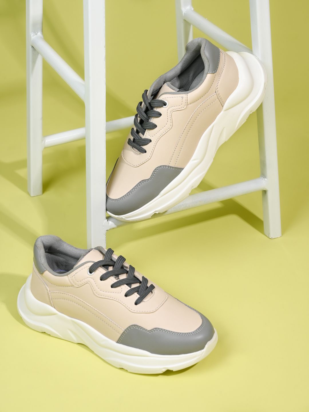 

DressBerry Women Sneakers, Beige