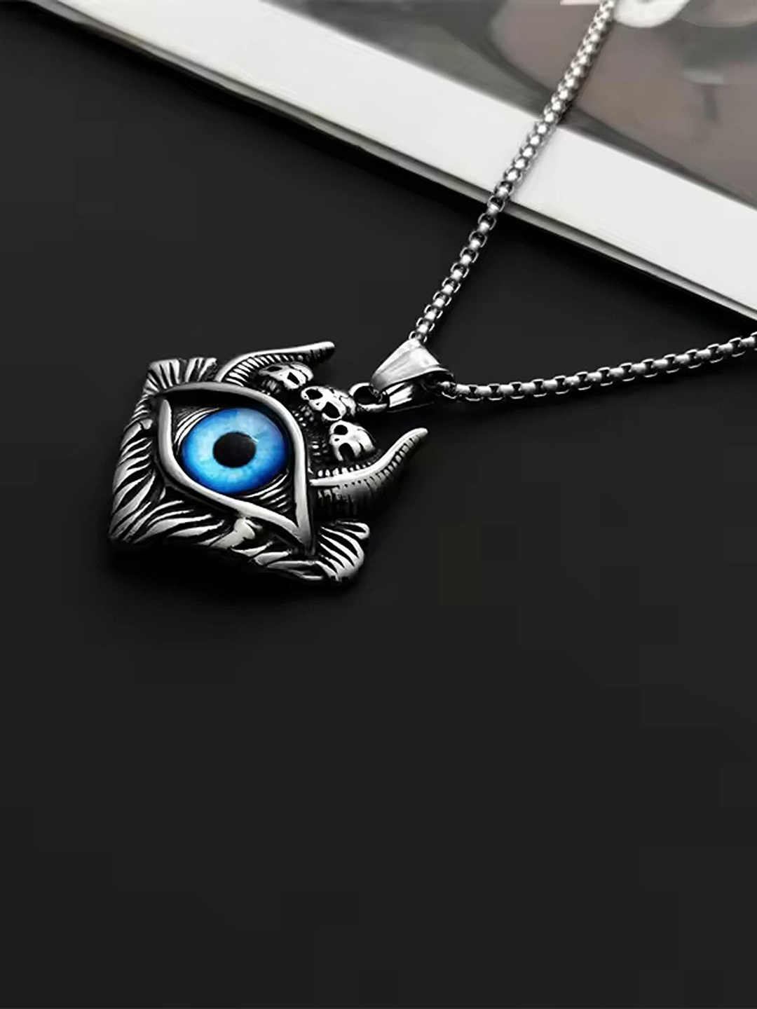 

Heer Collection Silver-Plated Contemporary Pendants with Chains