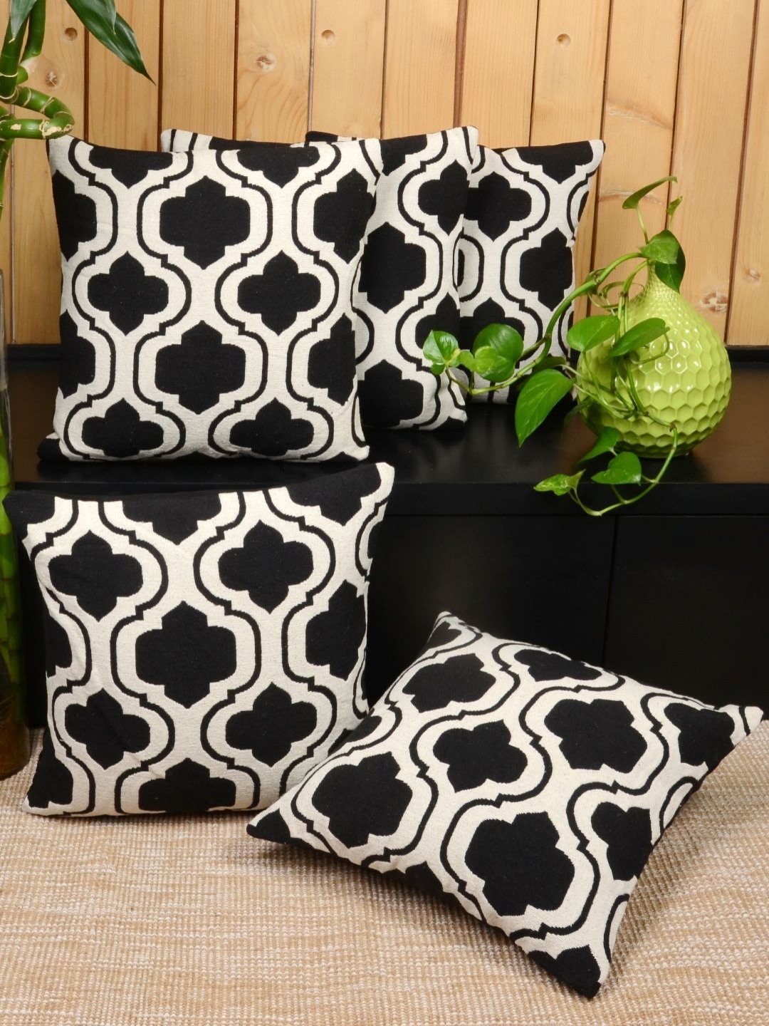 

Saral Home Black & White 5 Pieces Geometric Cotton Square Cushion Covers