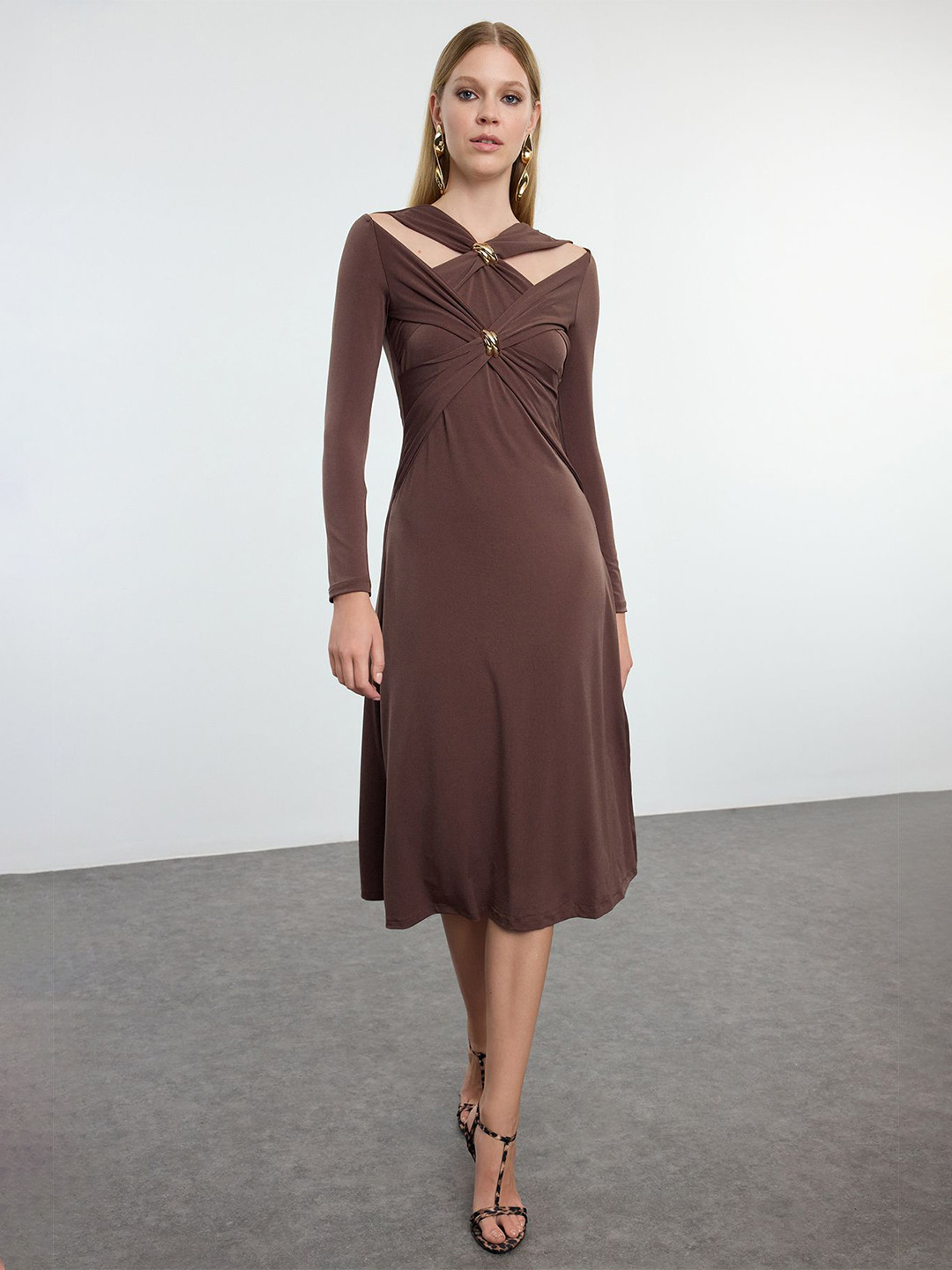 

Trendyol Fit & Flare Dress, Na