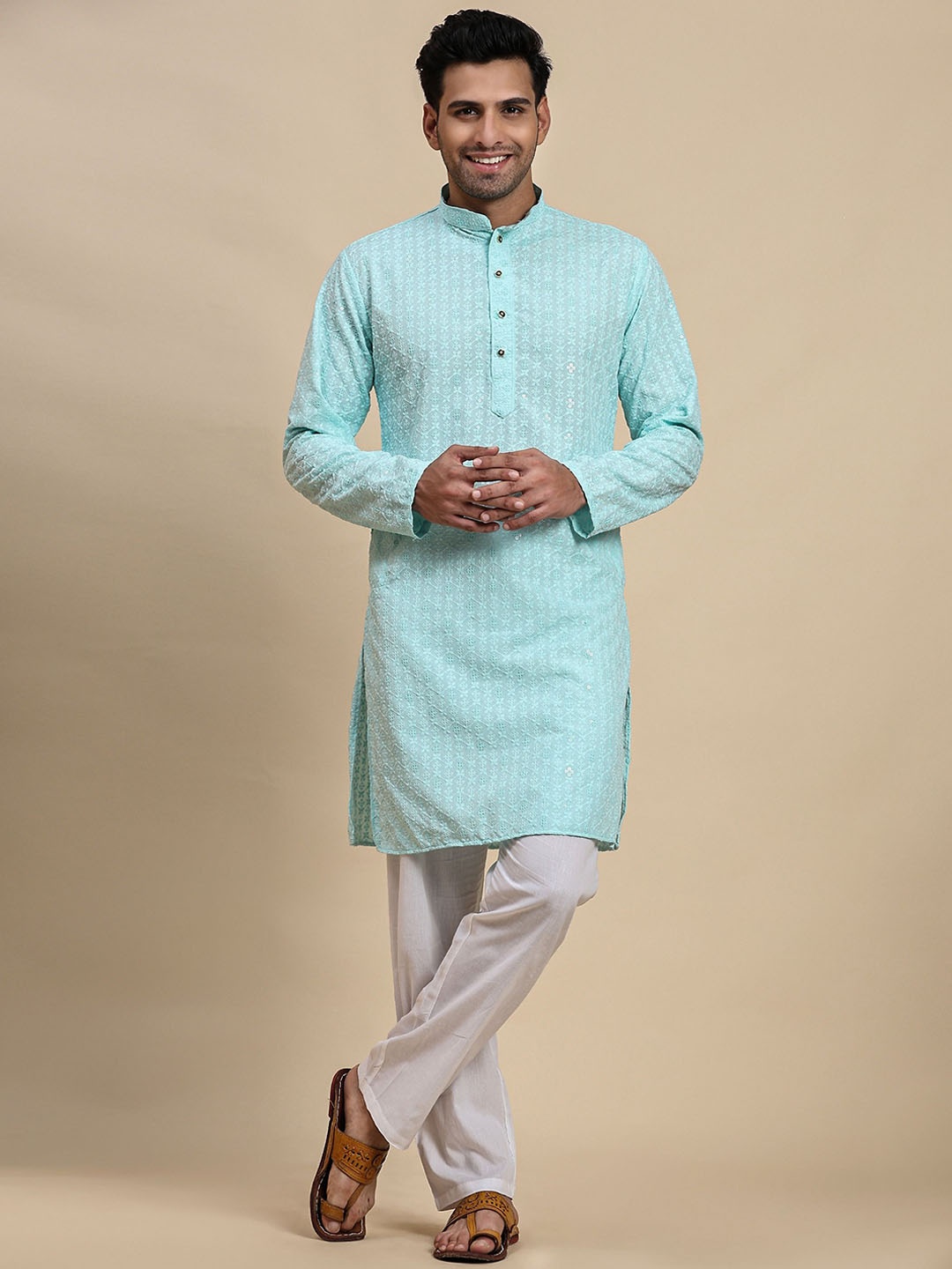 

Pro-Ethic STYLE DEVELOPER Floral Embroidered Sequinned Pure Cotton Kurta with Pyjamas, Turquoise blue