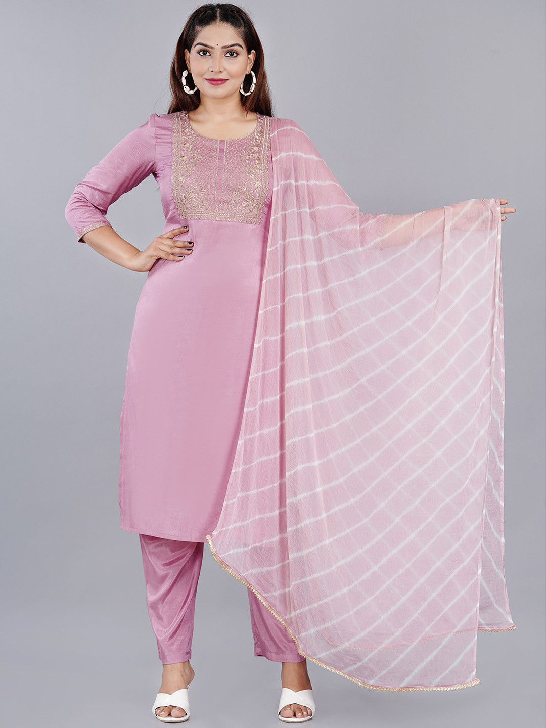 

BAESD Women Floral Embroidered Regular Kurta with Trousers, Rose