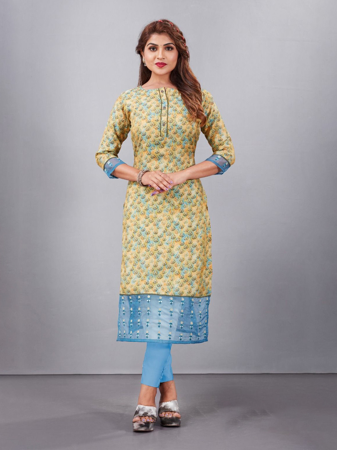 

JIVORA Women Floral Printed Round Neck Kurta, Blue