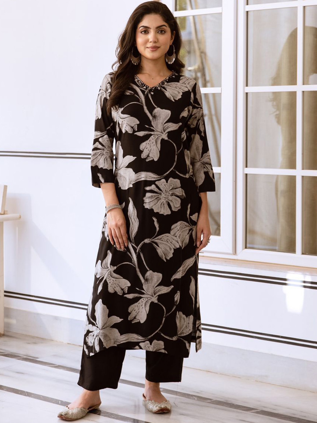 

Anouk Brown Floral Printed Thread Work Straight Kurta With Trouser