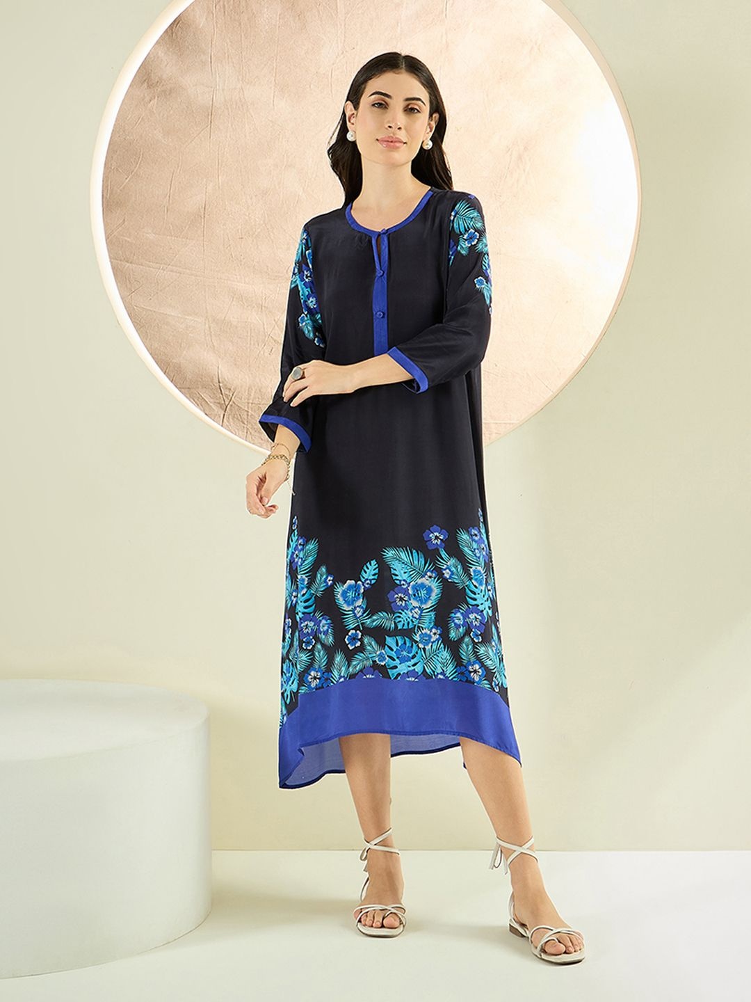 

First Resort by Ramola Bachchan Women Floral Print Crepe Kaftan Midi Dress, Black