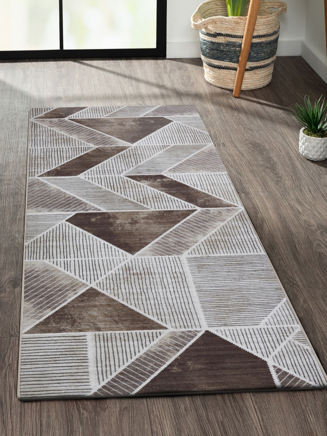 

OBSESSIONS Brown & Cream-Color Geometric Rectangular Bedside Runners