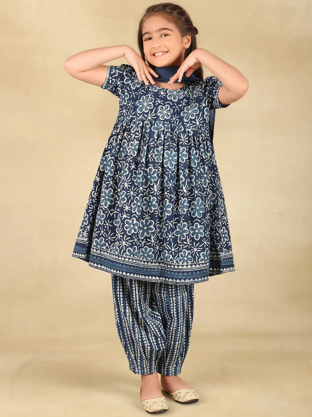 

Fabindia Girls Floral Printed Round Neck Pure Cotton Anarkali Kurta with Salwar & Dupatta, Blue