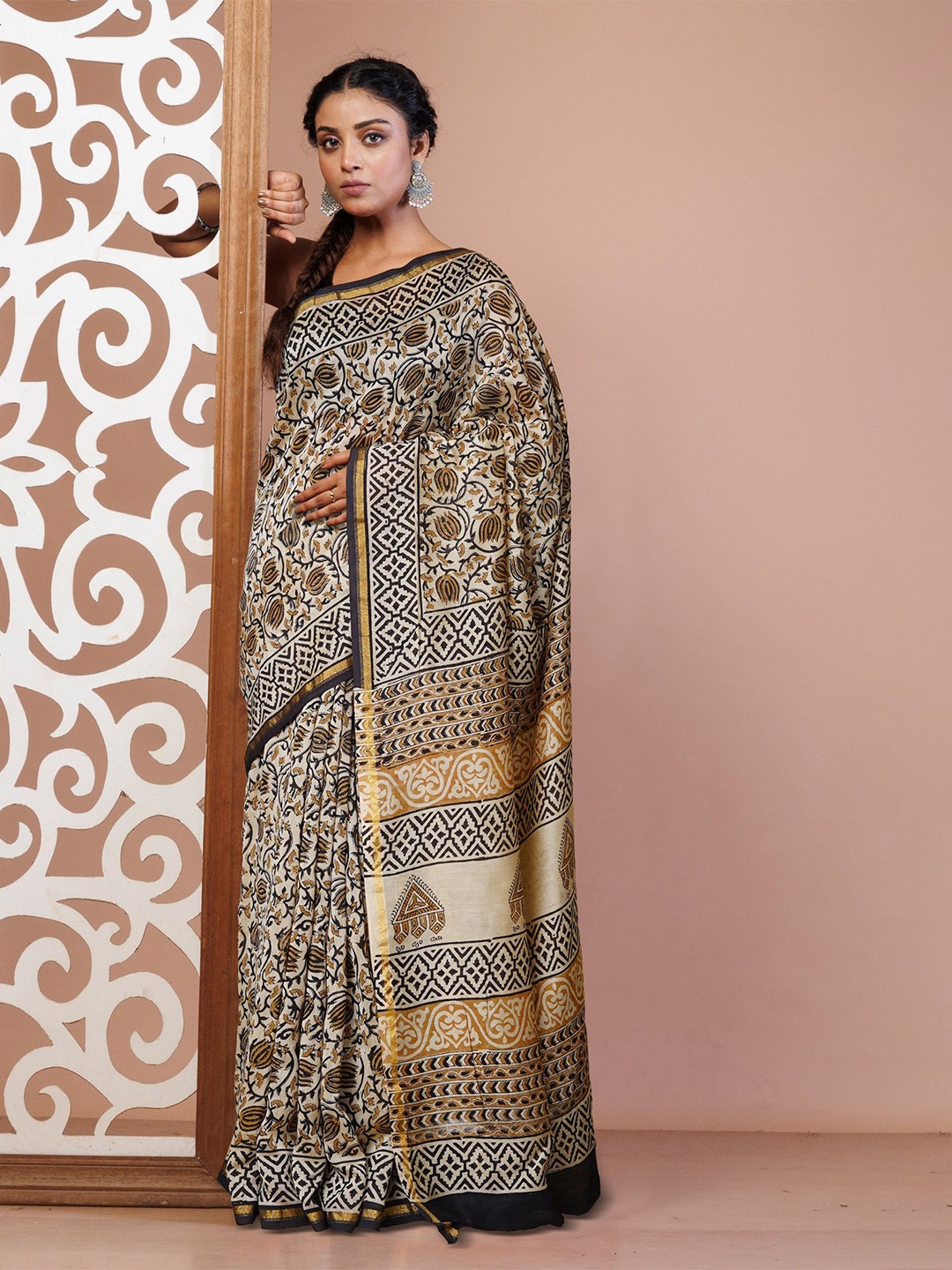 

Unnati Silks Kalamkari Printed Zari Handloom Chanderi Saree, Cream