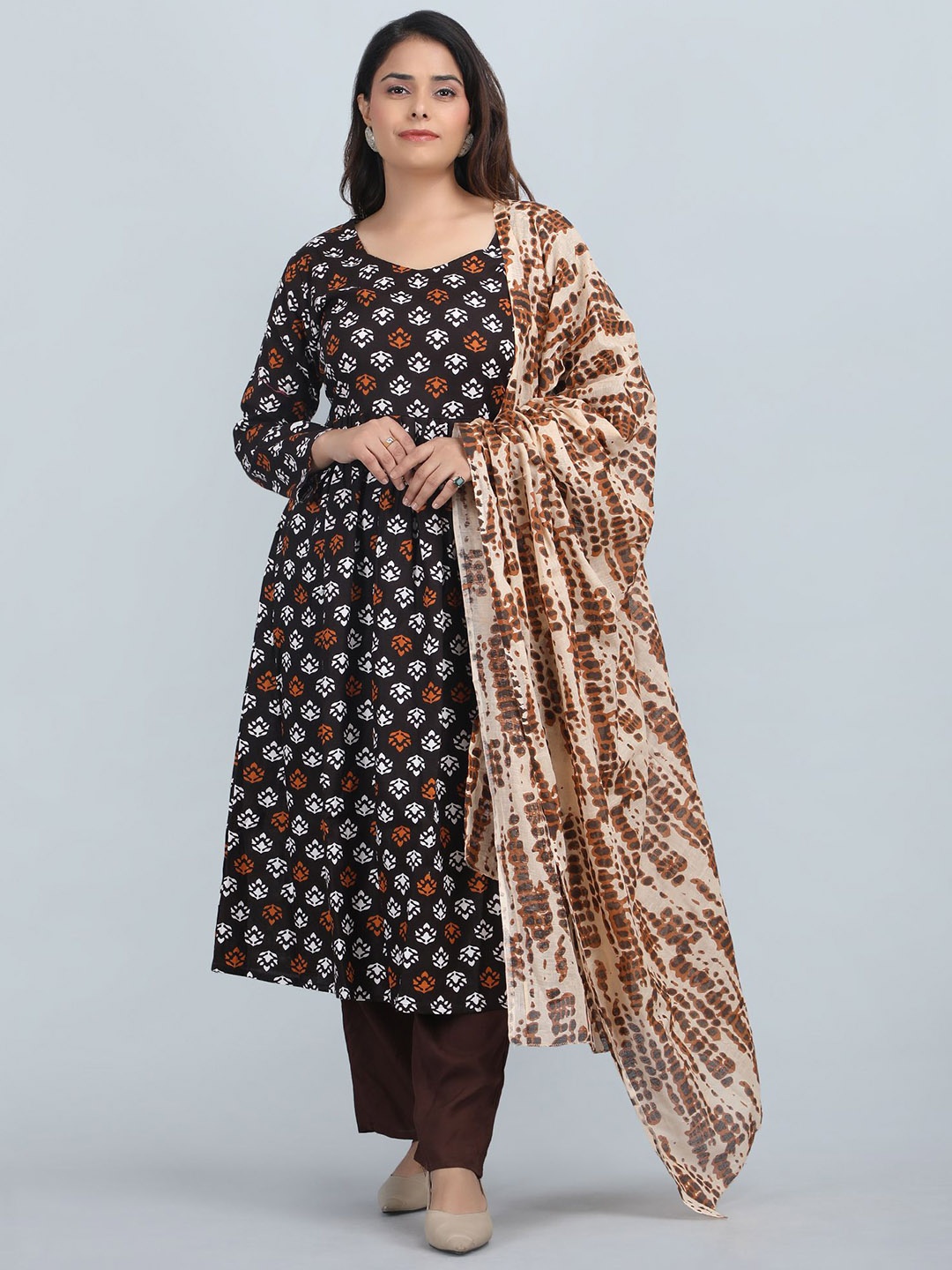 

SHIFORY Women Floral Printed Regular Kurta with Trousers & With Dupatta, Brown