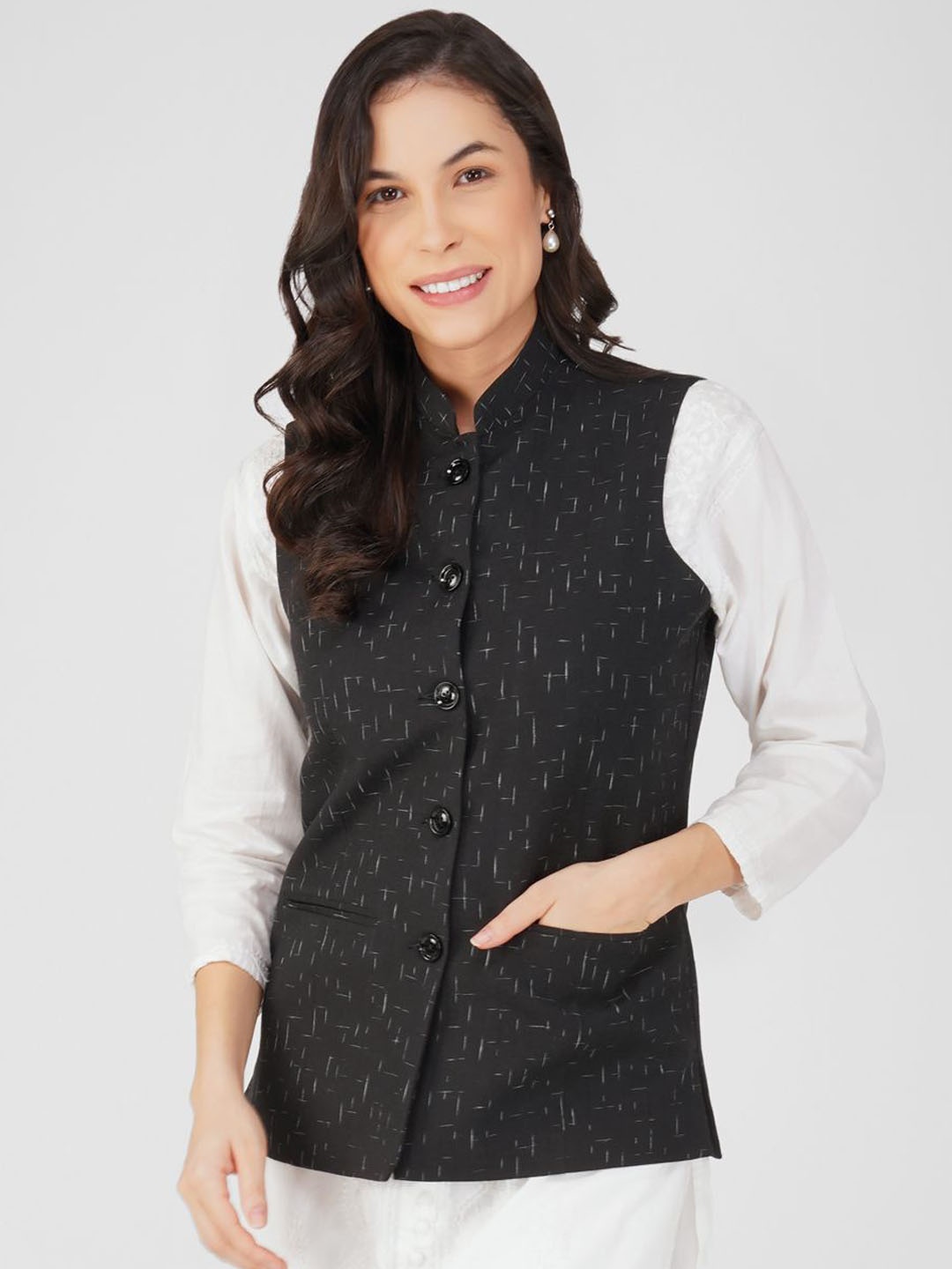 

Vastraa Fusion Ikat Printed Nehru Jacket, Black