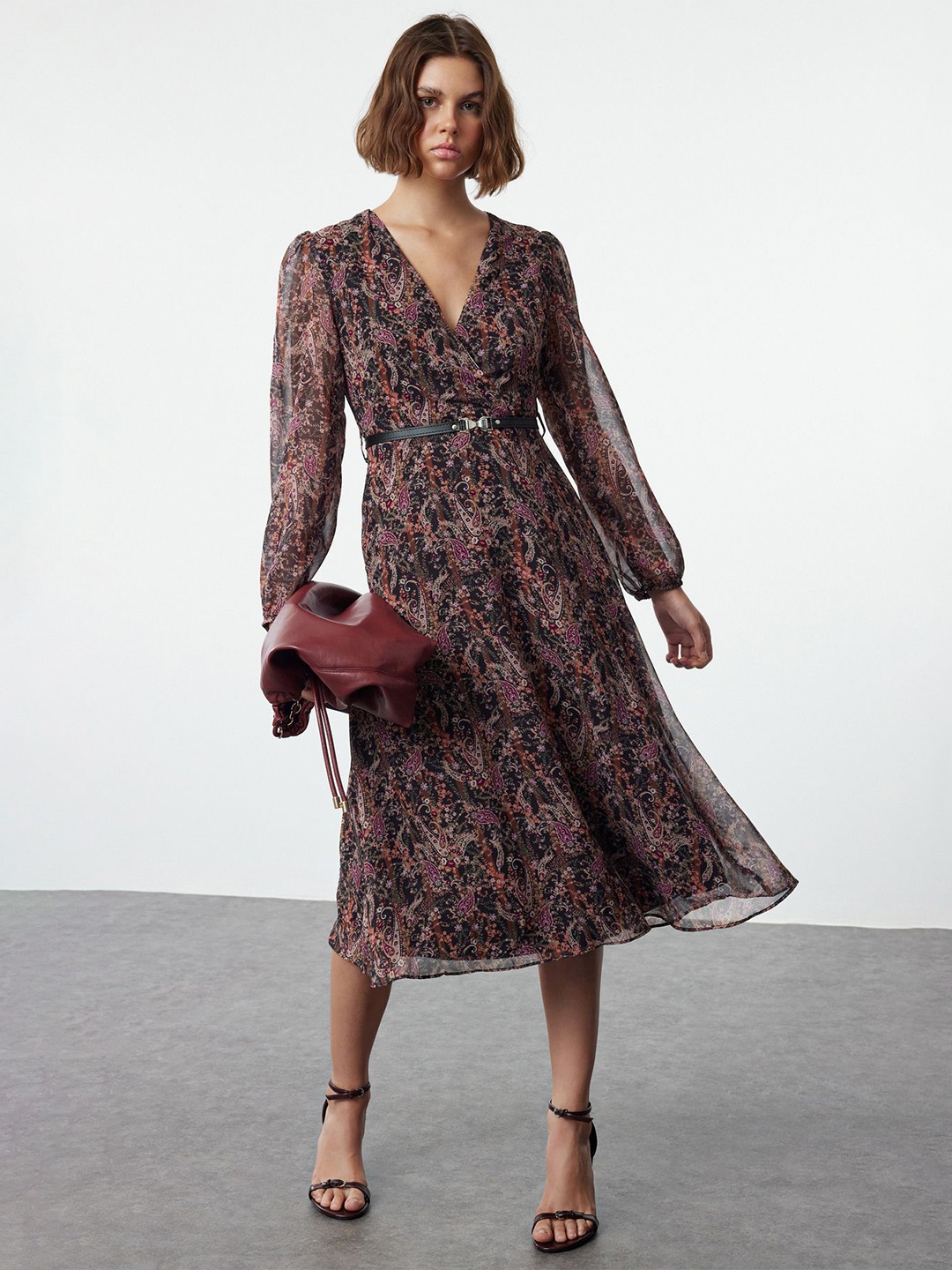 

Trendyol Floral Print Puff Sleeve Fit & Flare Midi Dress, Na