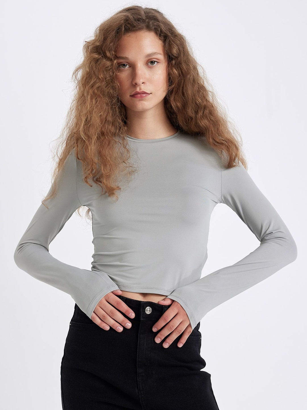

DeFacto Women V-Neck Pockets T-shirt, Na