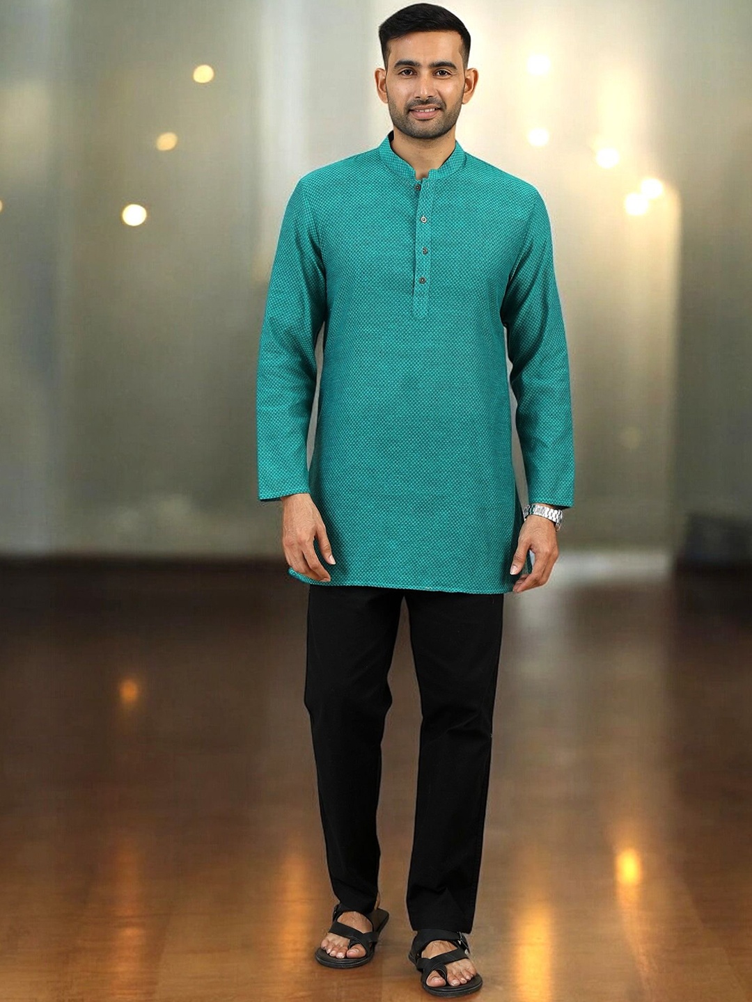 

TATTVA Men Tribal Thread Work Kurta, Green