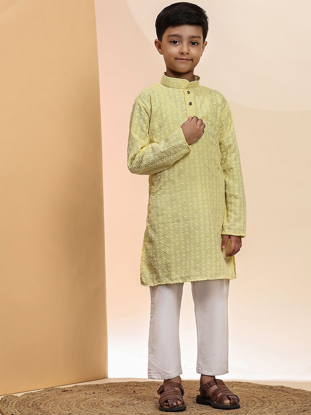 

Pro-Ethic STYLE DEVELOPER Boys Floral Straight Kurta with Pyjamas, Lime green