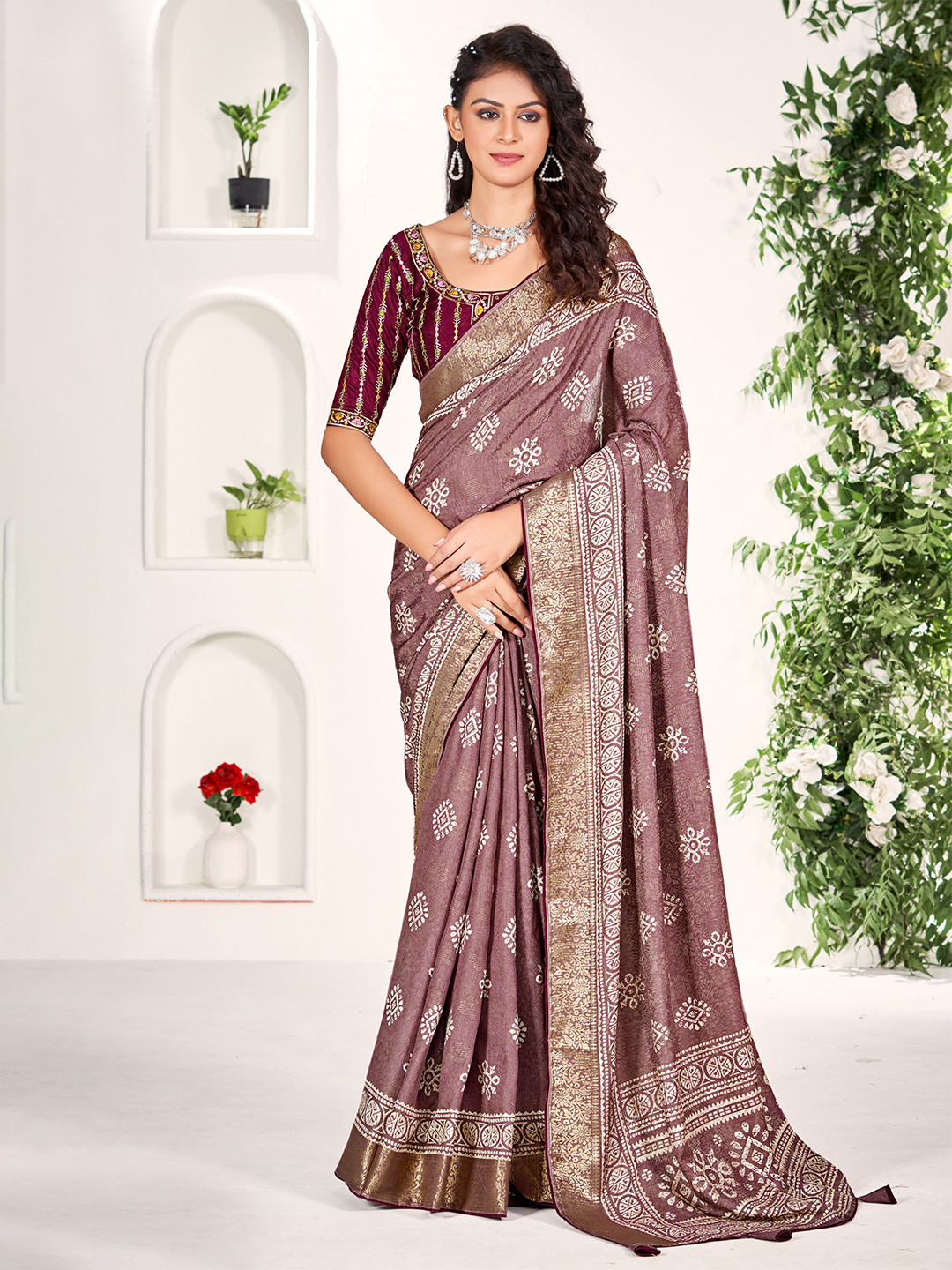 

VIRICA Floral Zari Poly Chiffon Saree, Rose gold