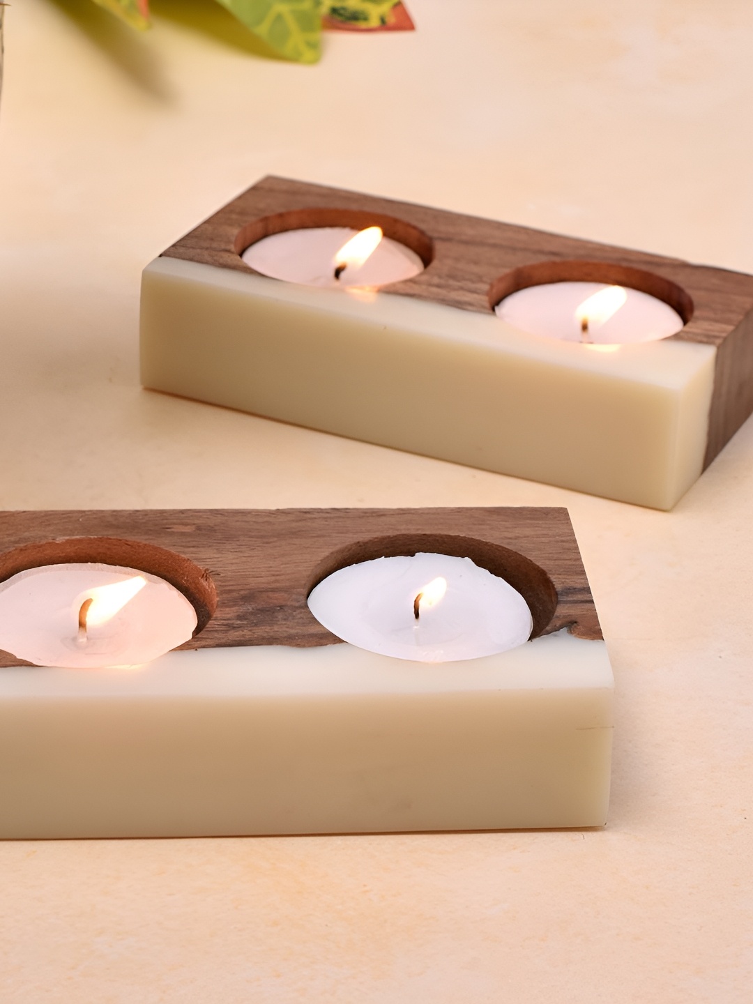 

Indianshelf White & Brown 2 Pieces Candle Holder