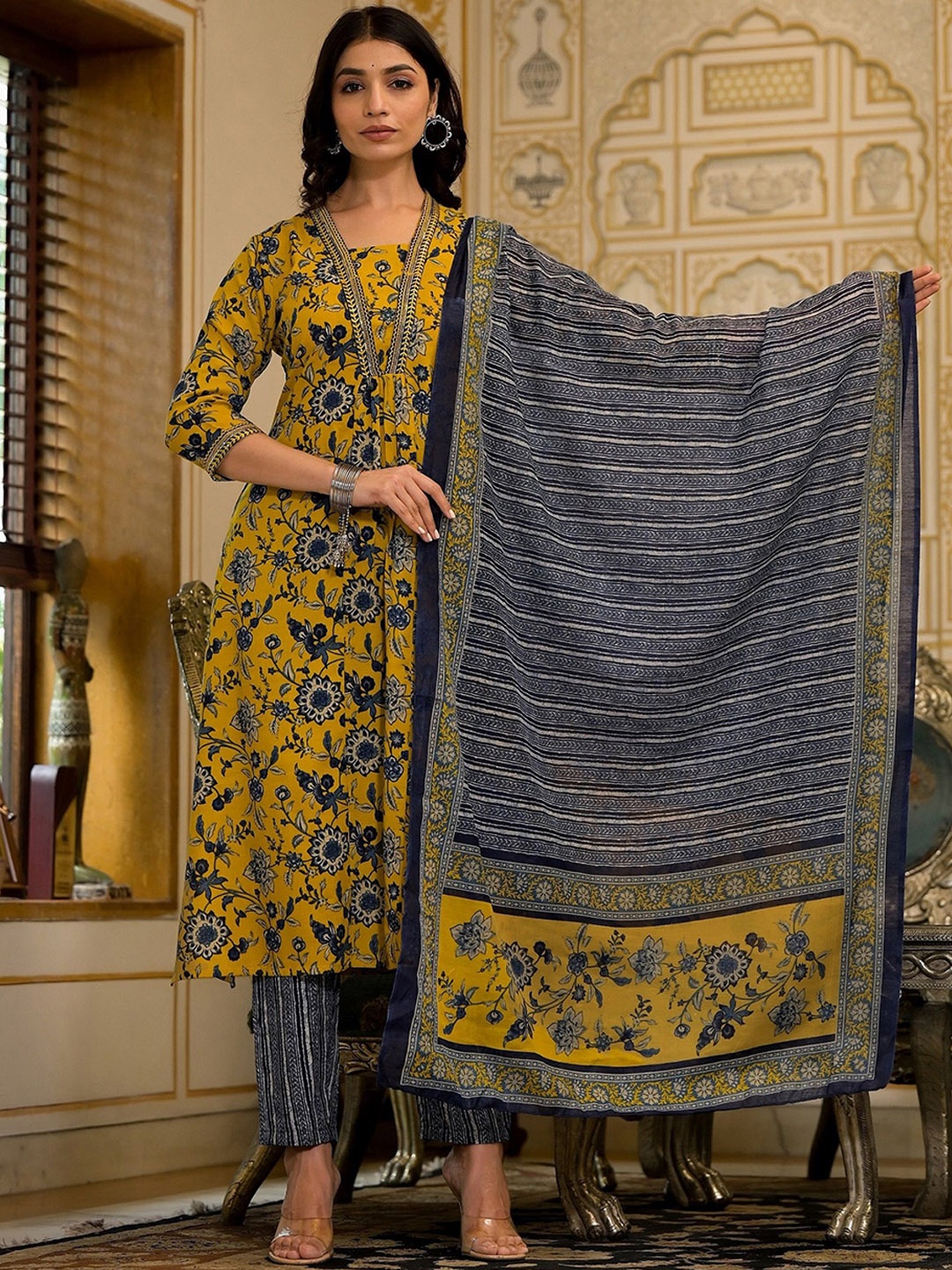 

KLOSIA Floral Printed Thread Work A-Line Kurta With Trousers & Dupatta, Yellow