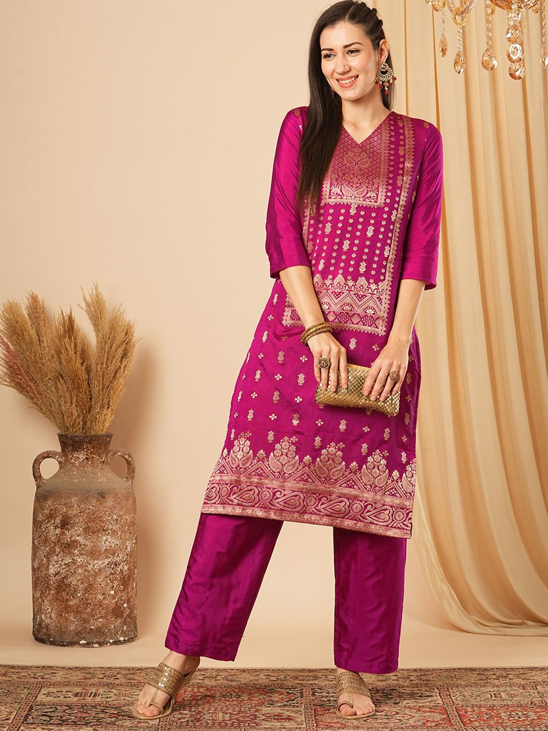

Globus Women Ethnic Motifs Regular Kurta with Trousers, Magenta