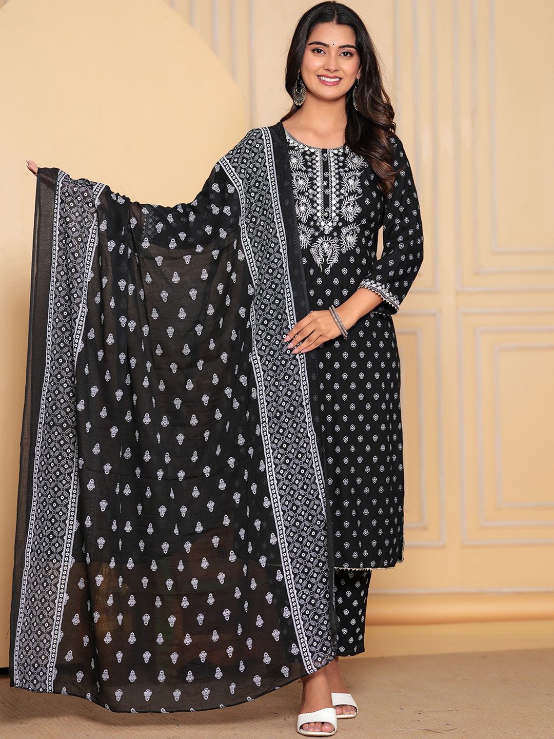 

YUSRA Ethnic Motifs Printed Mirror Work Straight Kurta With Trouser & Dupatta, Black