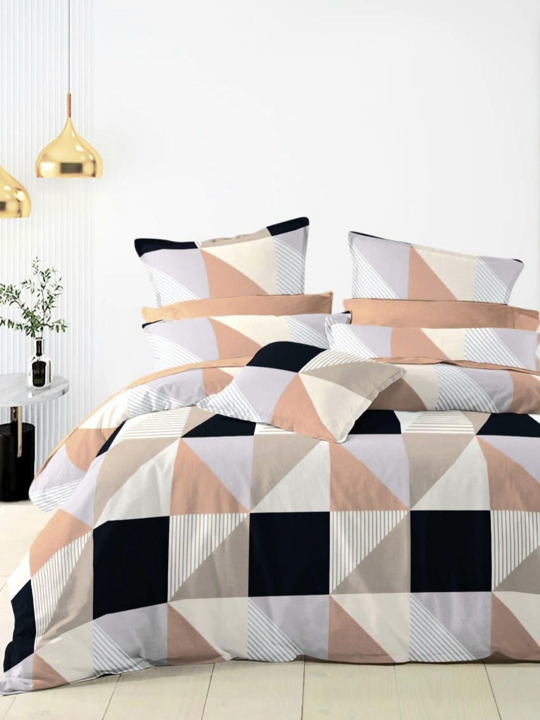 

Ariana Beige & Black Geometric 144TC Microfiber Double Queen Bedsheet with 2 Pillow Covers