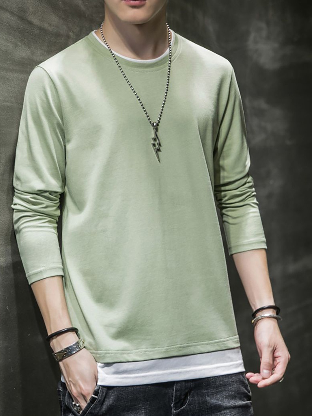 

StyleCast x Revolte Men Solid Round Neck Cotton T-shirt, Green