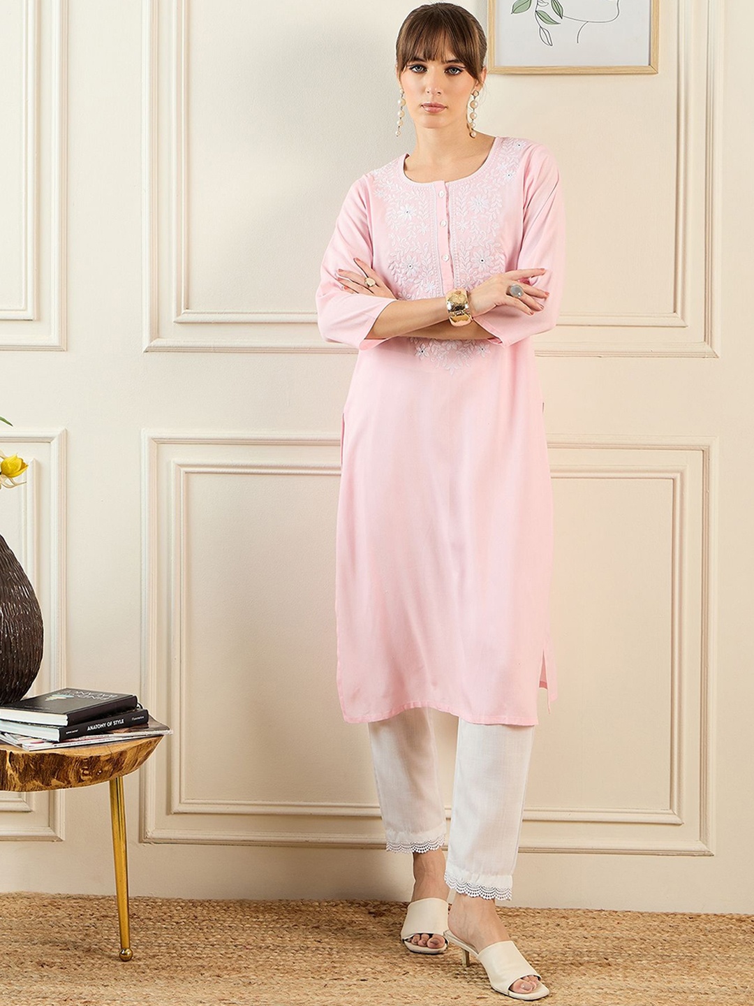 

Indo Era Women Floral Embroidered Thread Work Floral Kurta, Pink