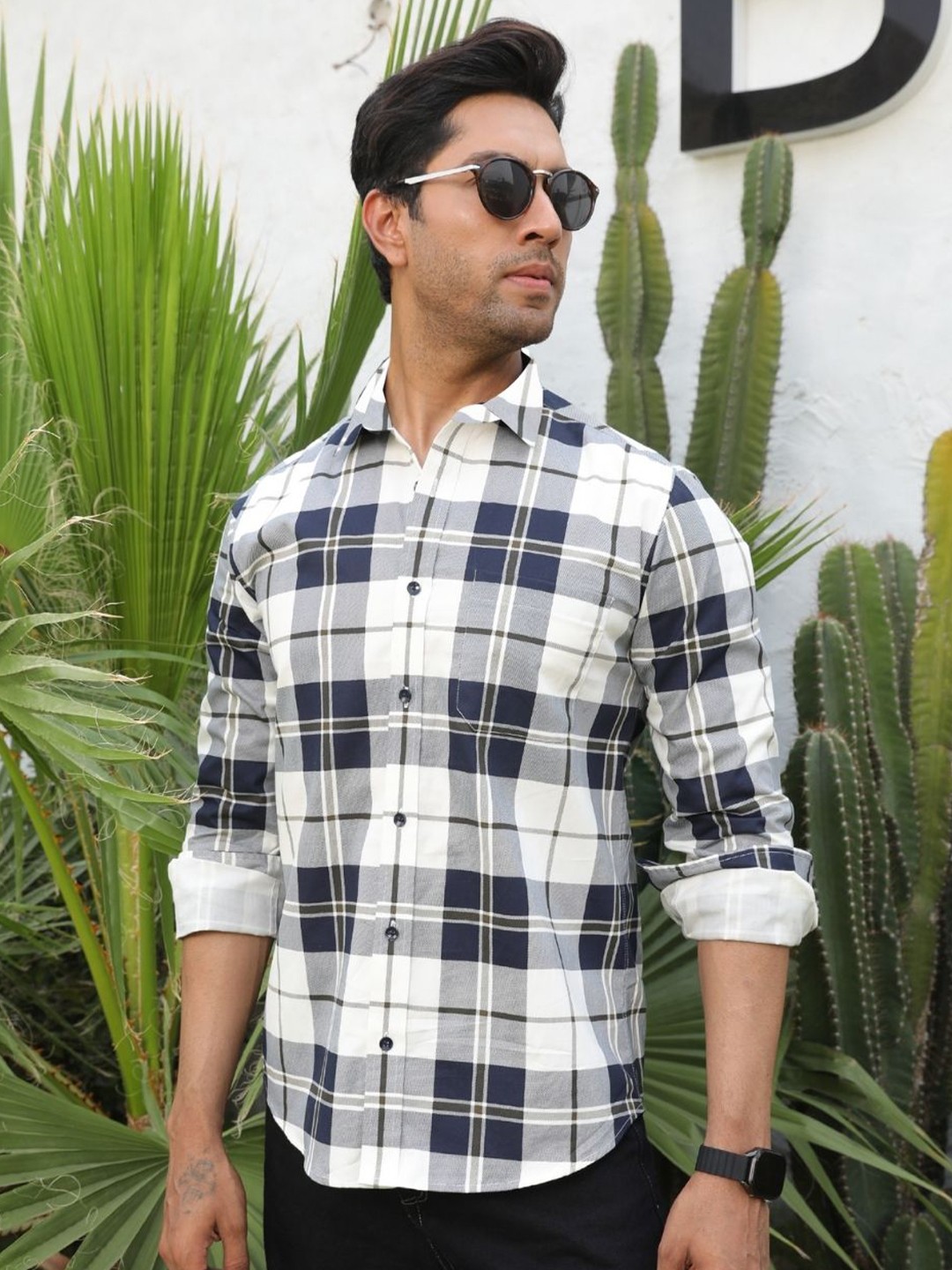 

PERCH Men India Slim Spread Collar Tartan Checked Cotton Casual Shirt, Navy blue