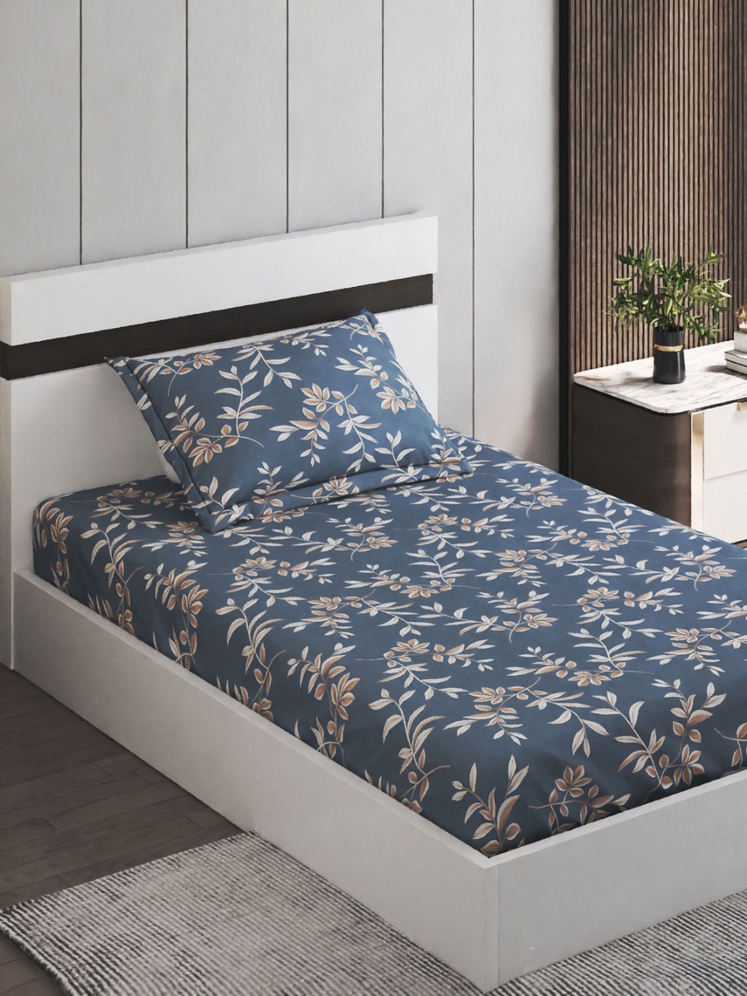 

Home Centre Corsica Juniper Blue 130 TC Microfibre Single Bedsheet With 1 Pillow Covers