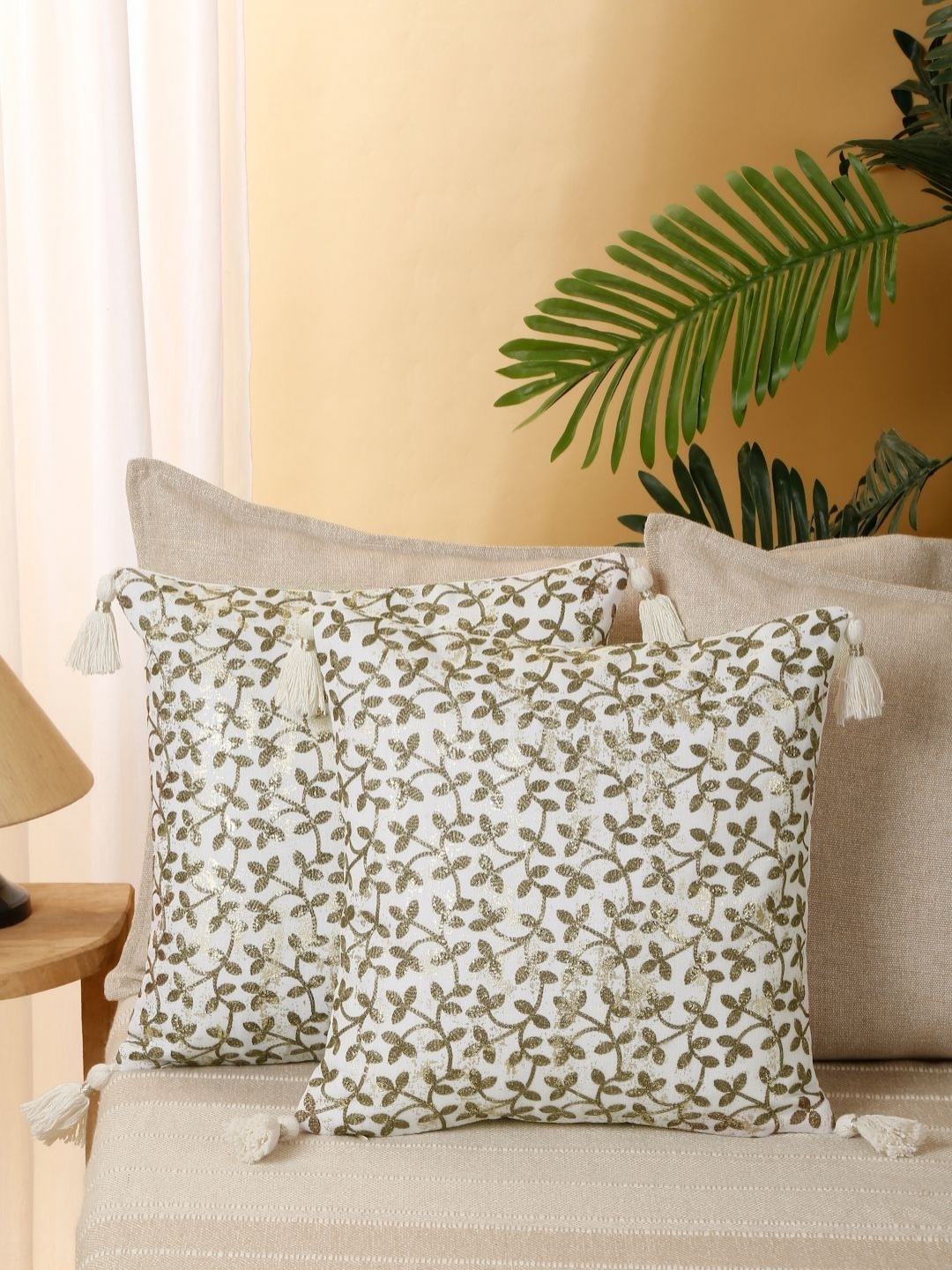 

eyda Green & White 2 Pieces Embroidered Cushion Covers