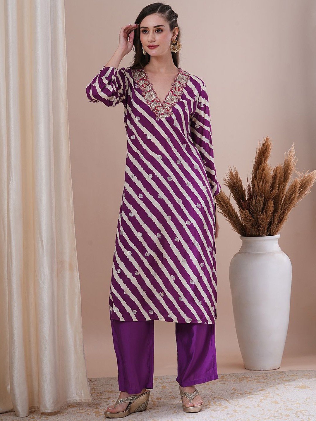 

FASHOR Purple Leheriya Printed V-Neck Thread Work Straight Kurta with Trousers